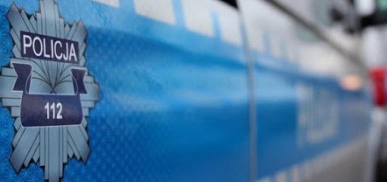 19-latek jechał za szybko? Podróż zakończył na płocie