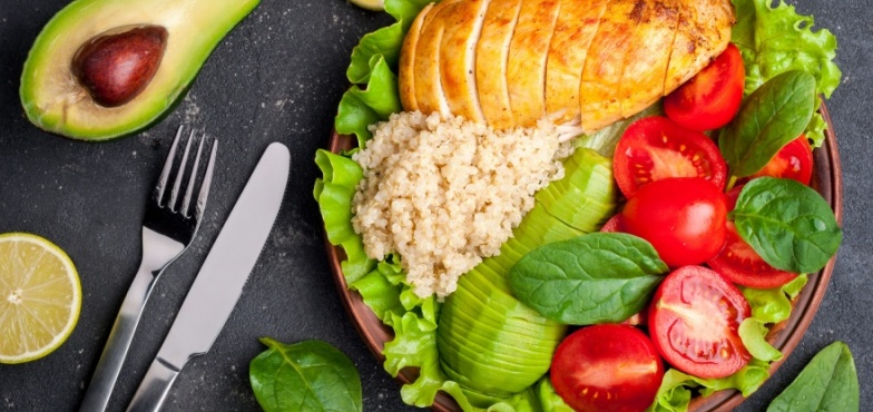 Jak diety oferowane przez catering dietetyczny w Koninie wpłyną na realizację celów?