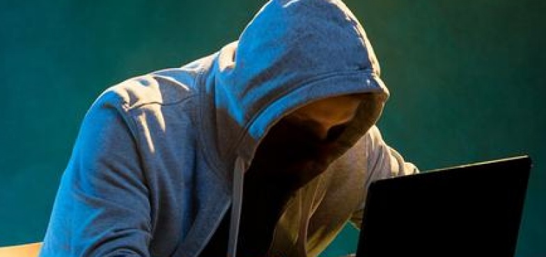 Skuszona przez „nowego przyjaciela” wysyłała mu pieniądze, żeby przyjechał do Polski. Oto jak działają oszuści!