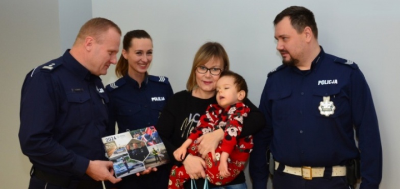 3-letni Leoś podziękował policjantom za eskortę  