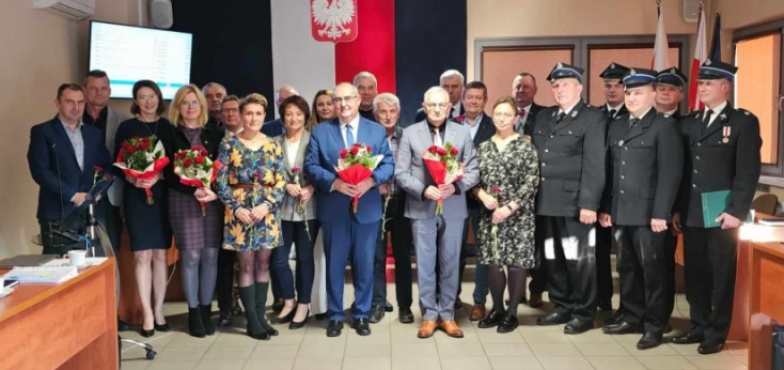 Strażacy podziękowali burmistrzowi i radnym. Oficjalnie, na sesji