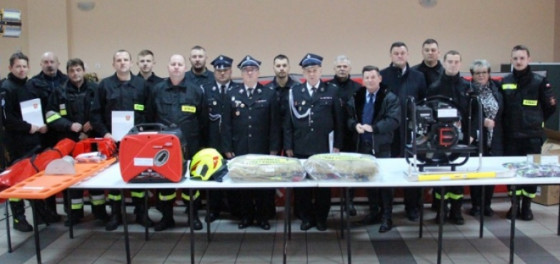 Nowy sprzęt zwiększy możliwości bojowe strażaków