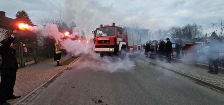 Uroczyste przekazanie wozu strażackiego gminie w Mołdawii