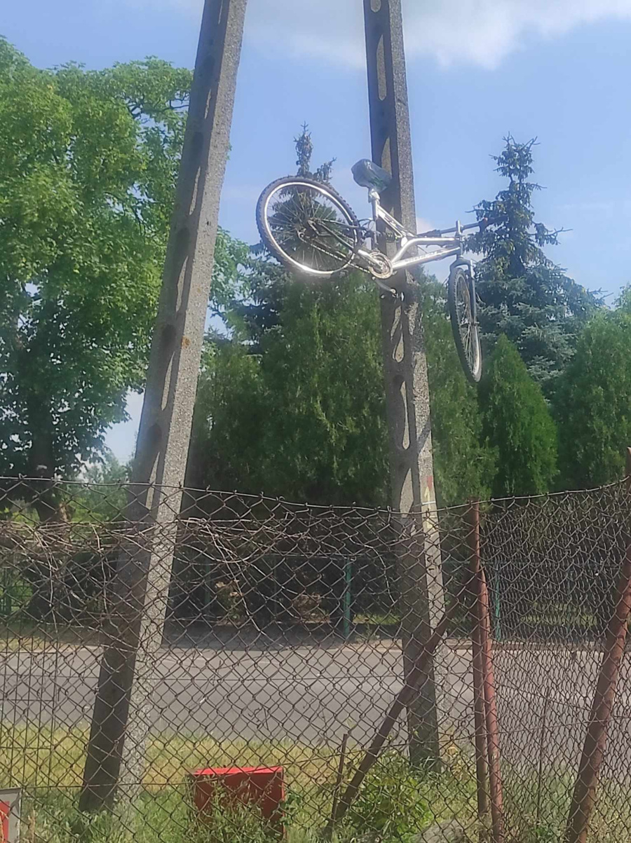 Wisiał nad ziemią. Niebezpieczny dowcip