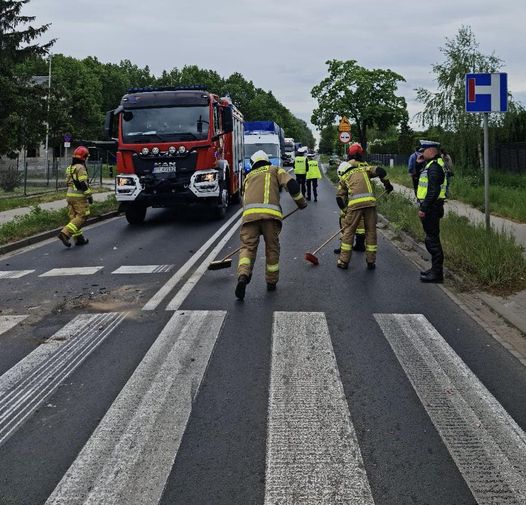 67-letnia kobieta nie zachowała bezpiecznej odległości. Wypadek w Woli Łaszczowej