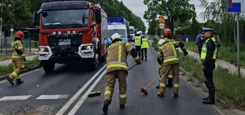 67-letnia kobieta nie zachowała bezpiecznej odległości. Wypadek w Woli Łaszczowej