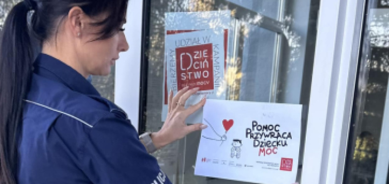 Pomoc przywraca dziecku moc. Policjanci w kampanii