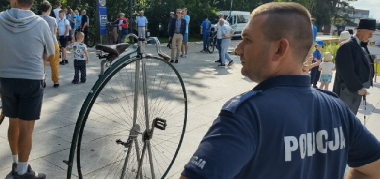 Jednośladem bezpiecznie do celu, czyli „Powiat na rower z Karoliną Kocięcką!”