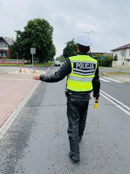 Policjanci na drogach! Nie wsiadaj za kółko z promilami!