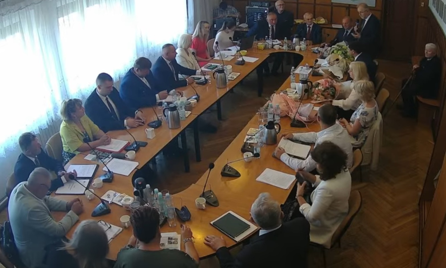 Burzliwa sesja absolutoryjna w Kramsku. „Mieszkańcy nie mają zaufania do wójta”