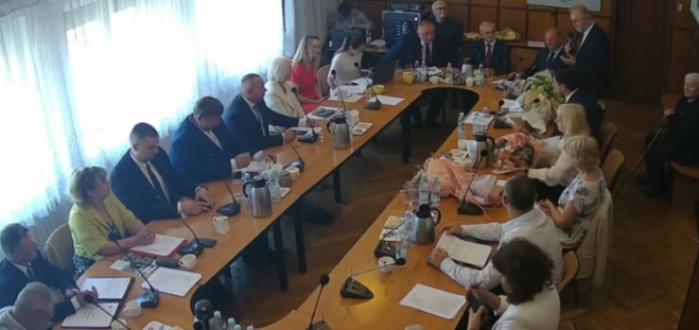 Burzliwa sesja absolutoryjna w Kramsku. „Mieszkańcy nie mają zaufania do wójta”
