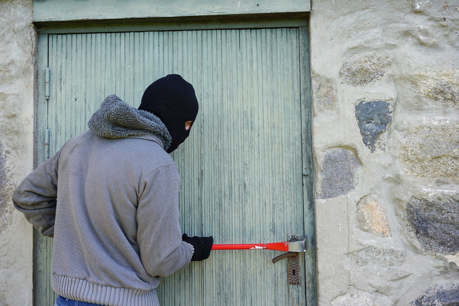Śrubokręt, pęk kluczy i cęgi do drutu! Mieli przy sobie złodziejskie narzędzia 