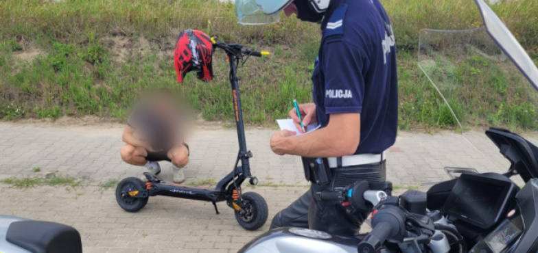 1400 złotych mandatu za niebezpieczną jazdę hulajnogą! 