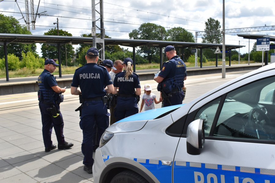 Policjanci na kolei