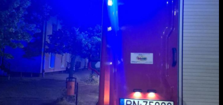 Na osiedlu płonęły kontenery ze śmieciami