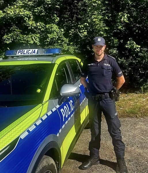 Służba nie zna wolnego! Policjant ruszył na ratunek w czasie urlopu