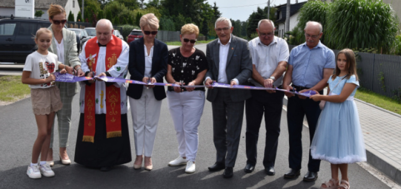Święcia jak stolica gminy. Mieszkańcy podziękowali za nową drogę