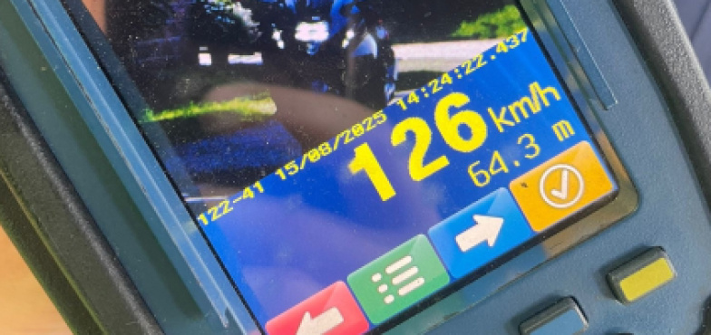 Gnał jak po torze wyścigowym. Dostał 2,5 tys. mandatu i 15 punktów karnych