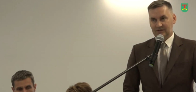 Burzliwa sesja w Ślesinie. Dyskutowali na temat referendum i Osady Janaszkowo