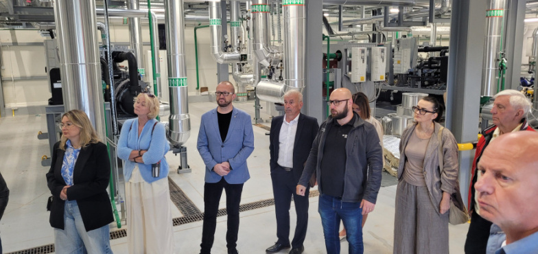 Radni zwiedzali ciepłownię geotermalną. Umowa na trzeci odwiert jeszcze we wrześniu? 