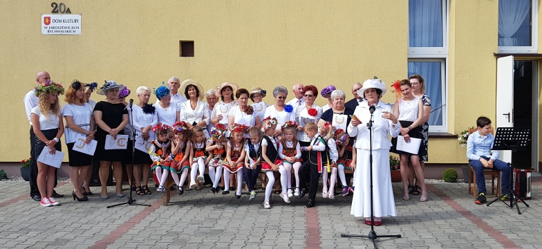 Wiejski Dom Kultury obchodził jubileusz. Na scenie wystąpiły dzieci i mieszkanki
