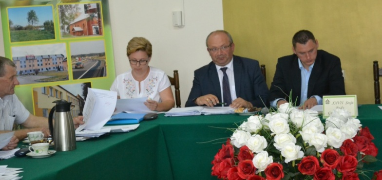 Skargi „Dzikich Bobrów” bezzasadne. Komisja rewizyjna przyznała rację wójtowi
