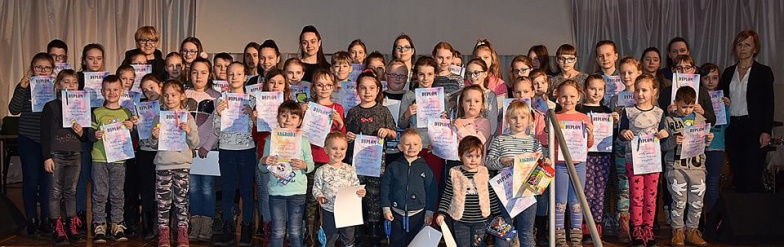 Podczas ferii konkurs plastyczny. Dzieci malują Niepodległą 