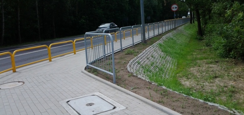 Będzie bezpieczniej dla rowerzystów. Nowa ścieżka przy krajówce 72 