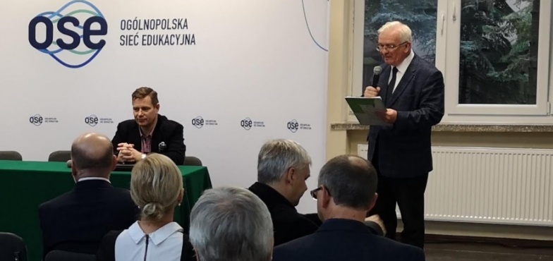 Ponad 30 umów na darmowy internet dla szkół podpisano w WSKM