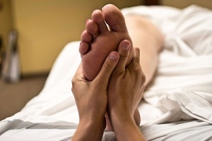Masując stopy możesz się pozbyć bólu żołądka, głowy i kręgosłupa