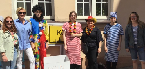 Ciekawe lekcje w „jedynce”. Projekty z języka niemieckiego zaprezentowali ósmoklasiści