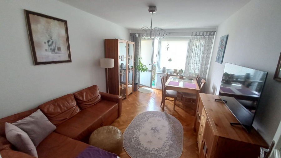 Sprzedam mieszkanie 3-pokojowe z balkonem, winda